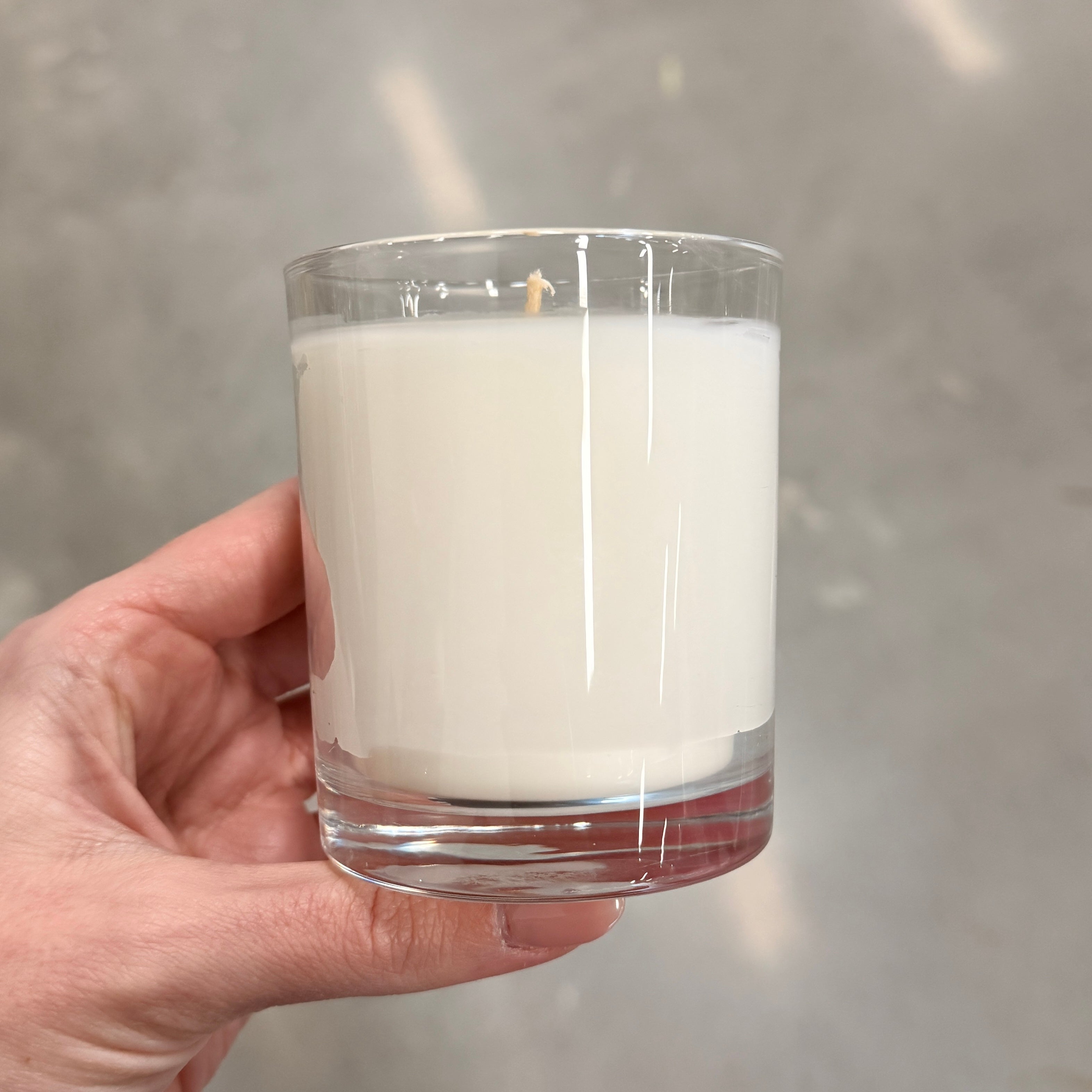 (Perfectly Imperfect) Medium 200g Candle - MANGO & PAPAYA