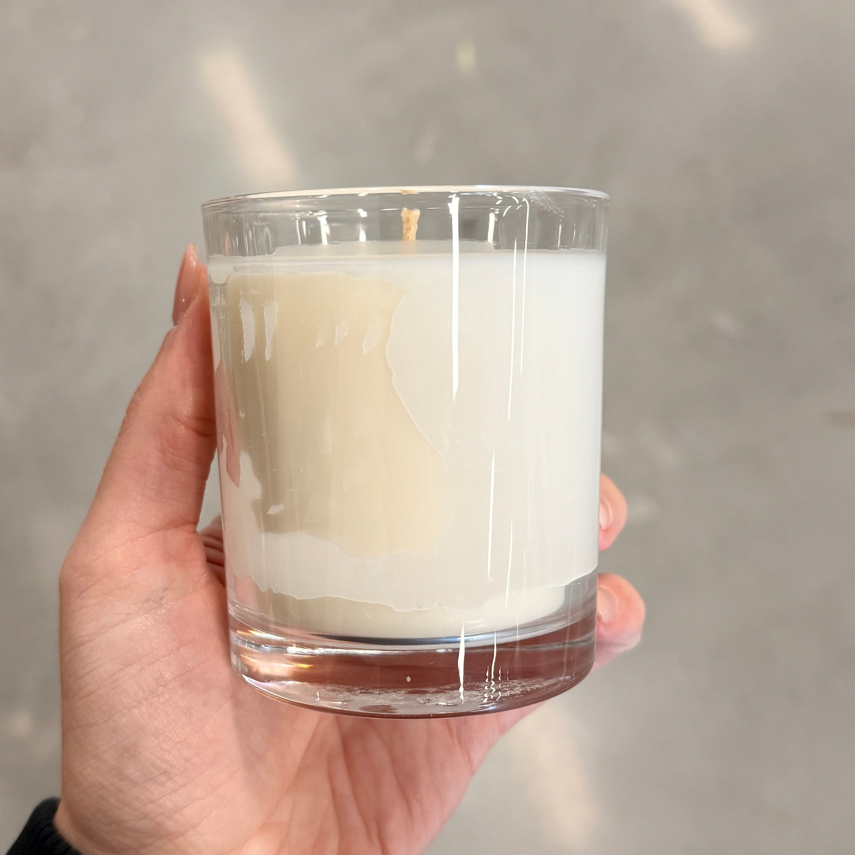(Perfectly Imperfect) Medium 200g Candle - MANGO & PAPAYA