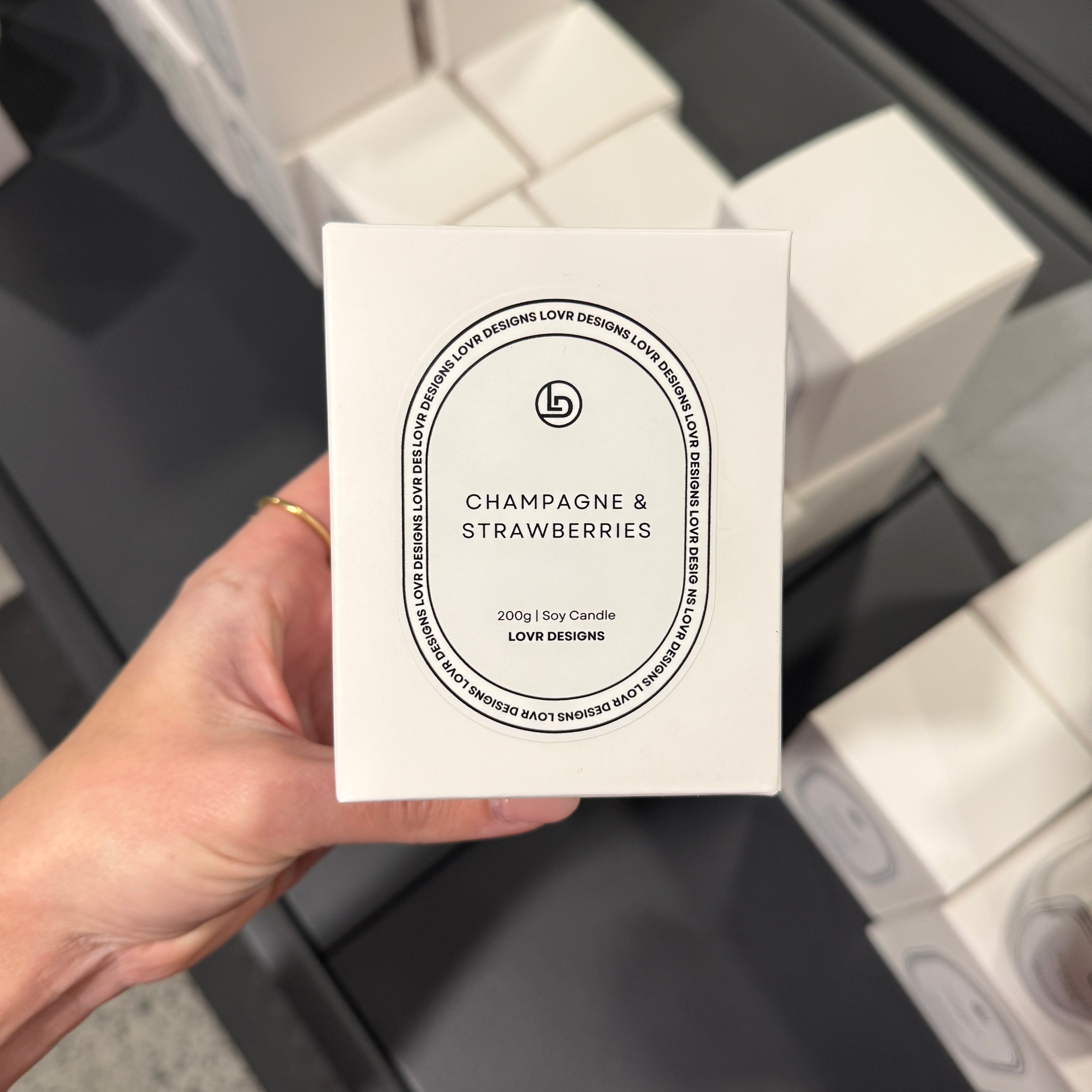 (Unreleased Collection) Medium 200g Candle - CHAMPAGNE & STRAWBERRIES